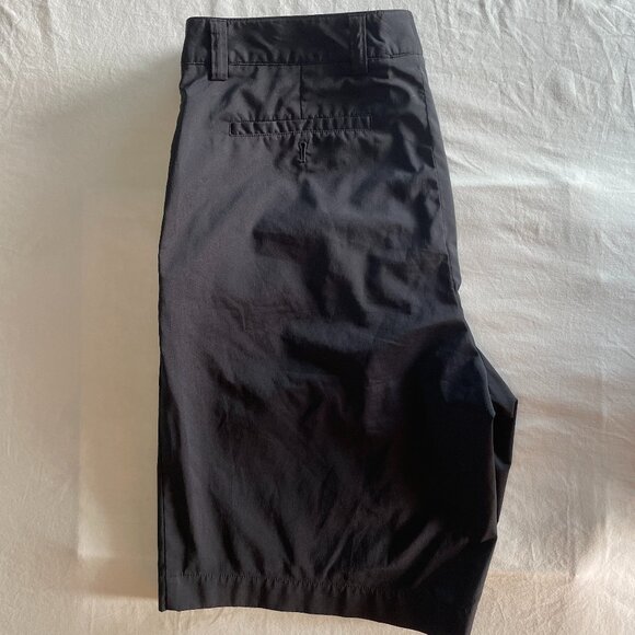 Cutter & Buck Men’s Black Shorts – Size 34 | 10” Inseam, Stretch, Like New - Picture 4 of 5